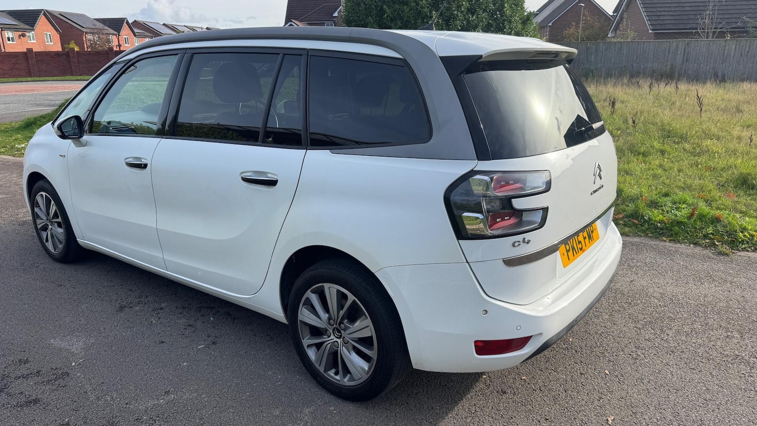 Used Citroen C4 Picasso 2015 for sale - 76391802: Photo 5