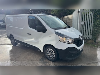 Renault Trafic feature image