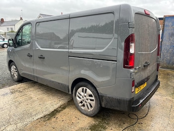 Used Renault Trafic 2018 for sale - 77118063: Photo