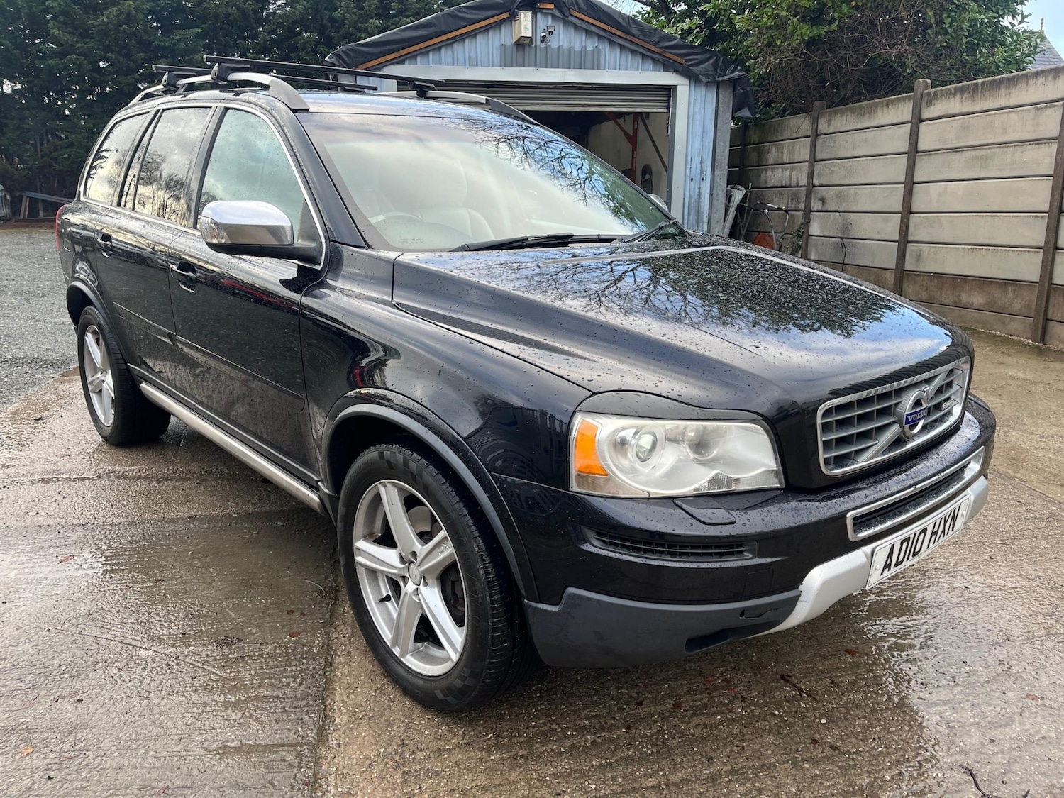 Used Volvo XC90 2010 for sale - 76750712: Photo 1