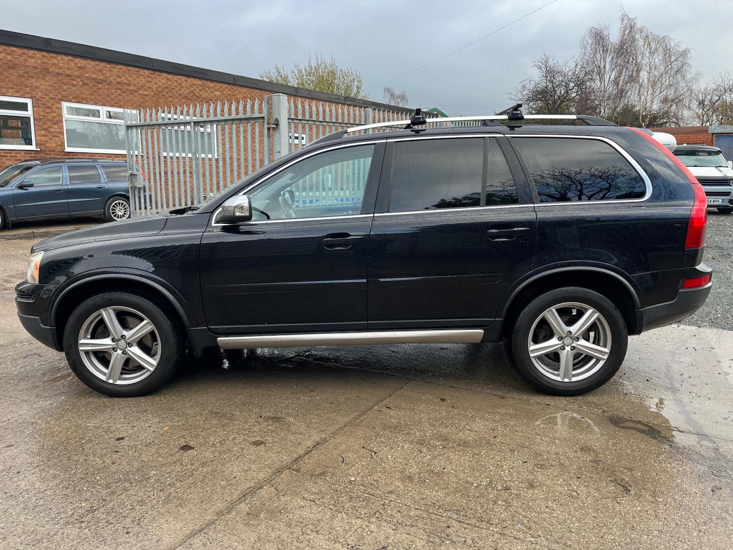 Used Volvo XC90 2010 for sale - 76750712: Photo 4
