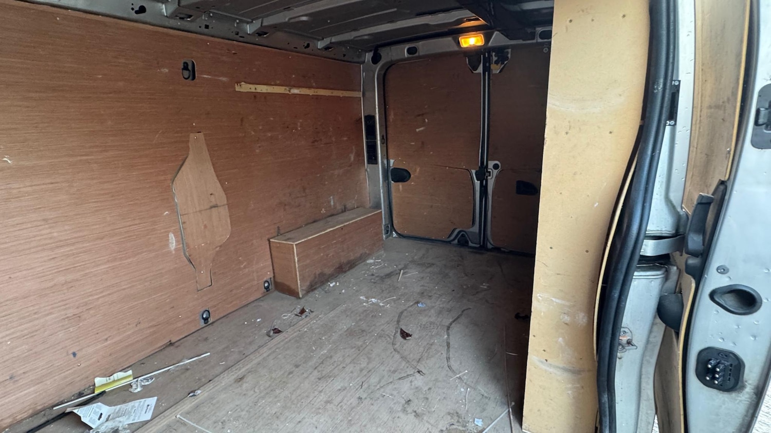 Used Vauxhall Vivaro 2017 for sale - 76711712: Photo 10