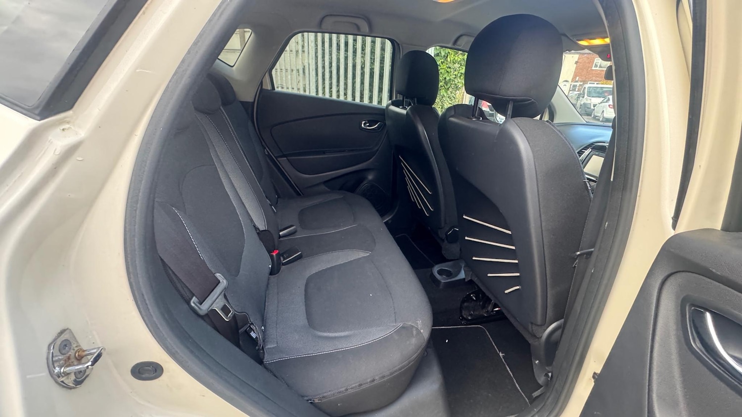 Used Renault Captur 2015 for sale - 78109895: Photo 10