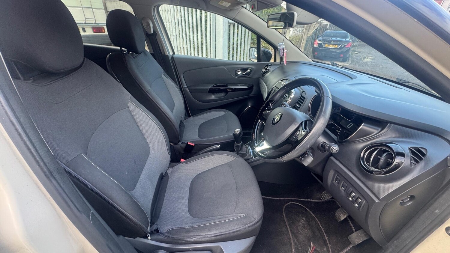 Used Renault Captur 2015 for sale - 78109895: Photo 11