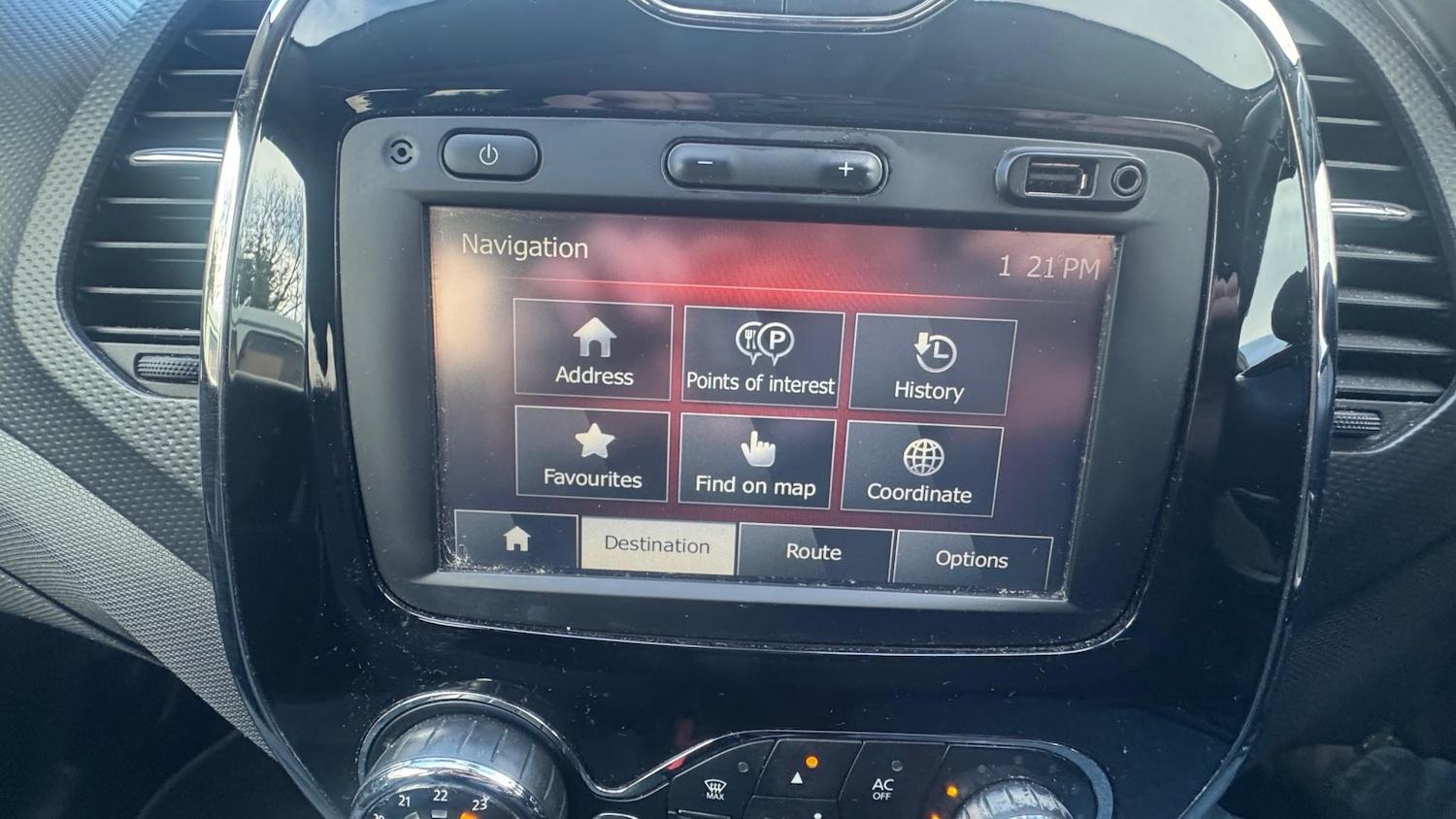 Used Renault Captur 2015 for sale - 77878602: Photo 15