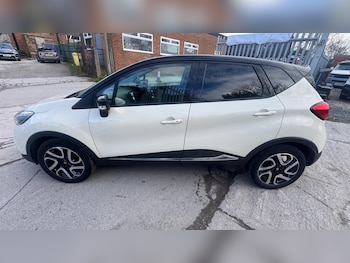Used Renault Captur 2015 for sale - 77878602: Photo