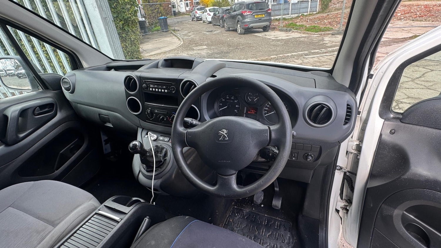 Used Peugeot Partner 2013 for sale - 78133949: Photo 11