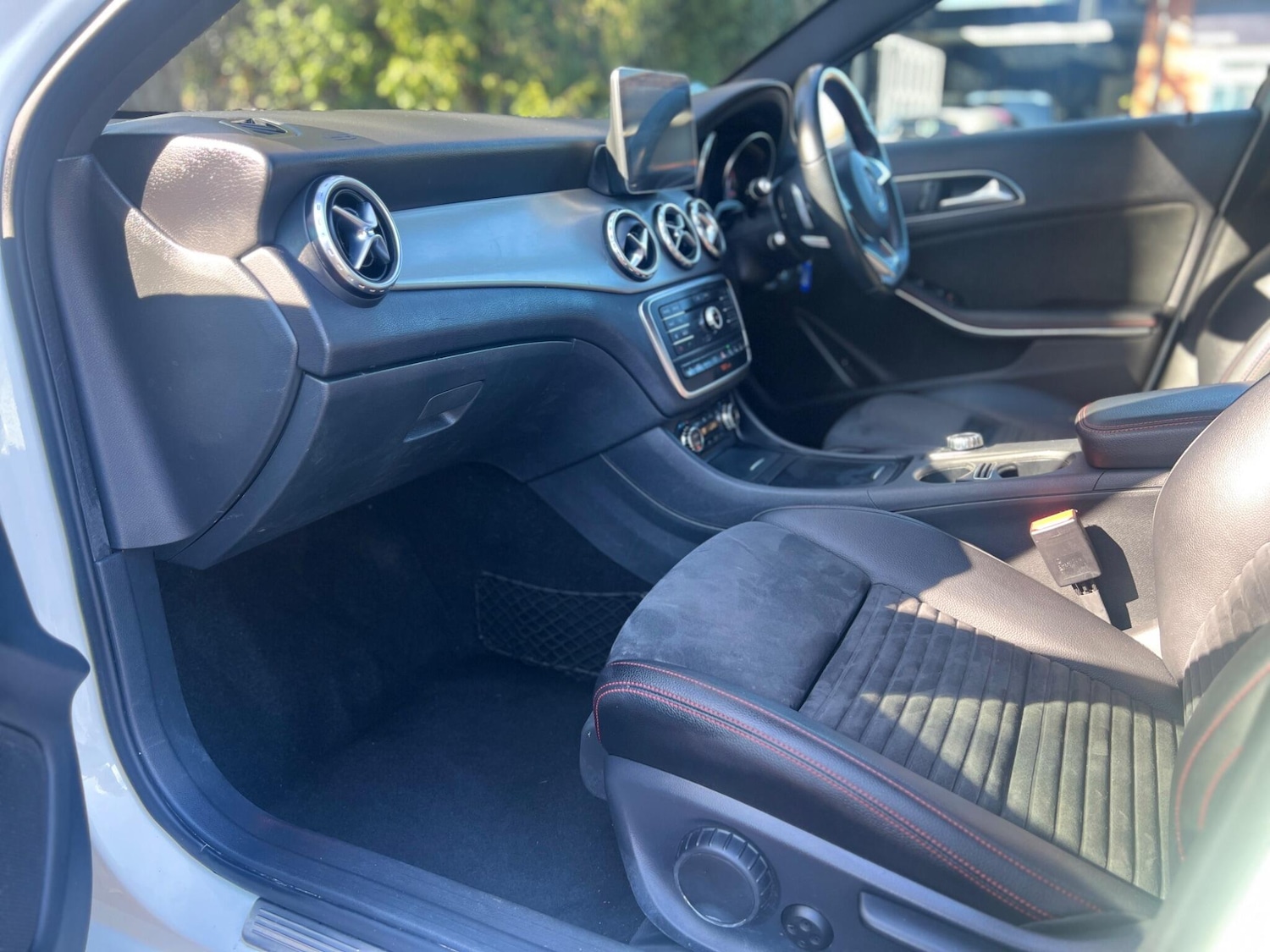 Used Mercedes-Benz GLA for sale - 77957182: Photo 32