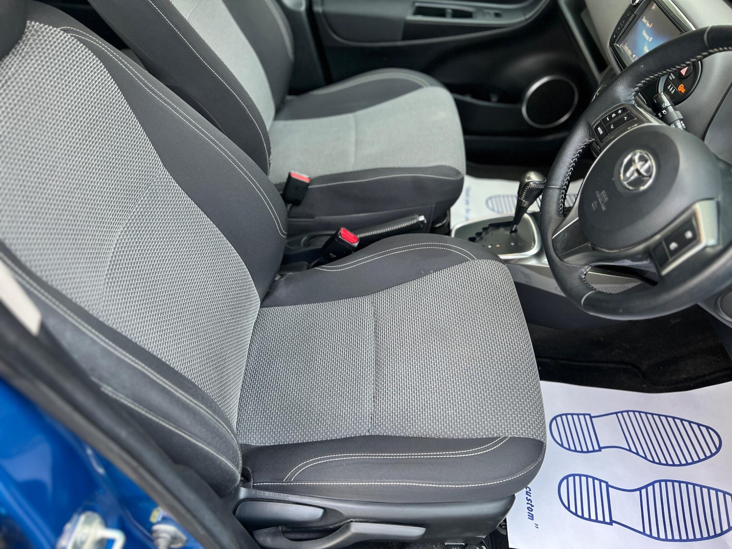 Used Toyota Yaris 2014 for sale - 77315059: Photo 31