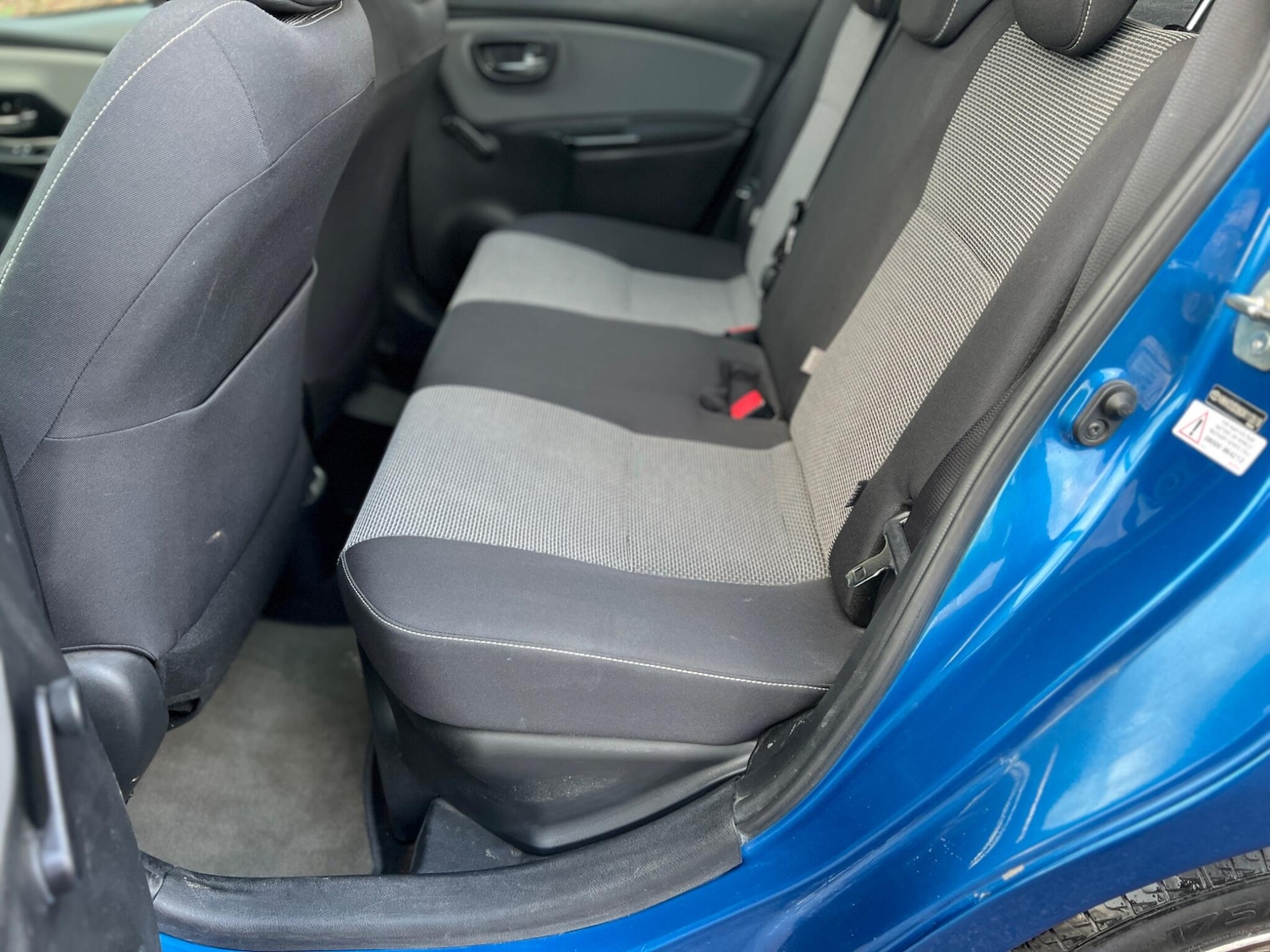 Used Toyota Yaris 2014 for sale - 77315059: Photo 35