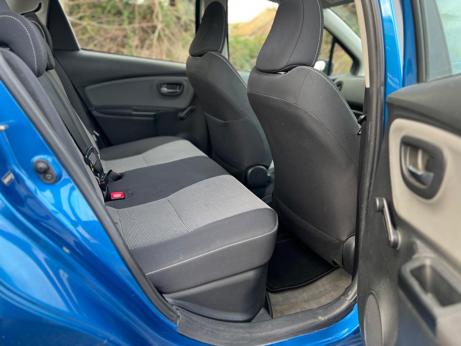 Used Toyota Yaris 2014 for sale - 77315059: Photo 38