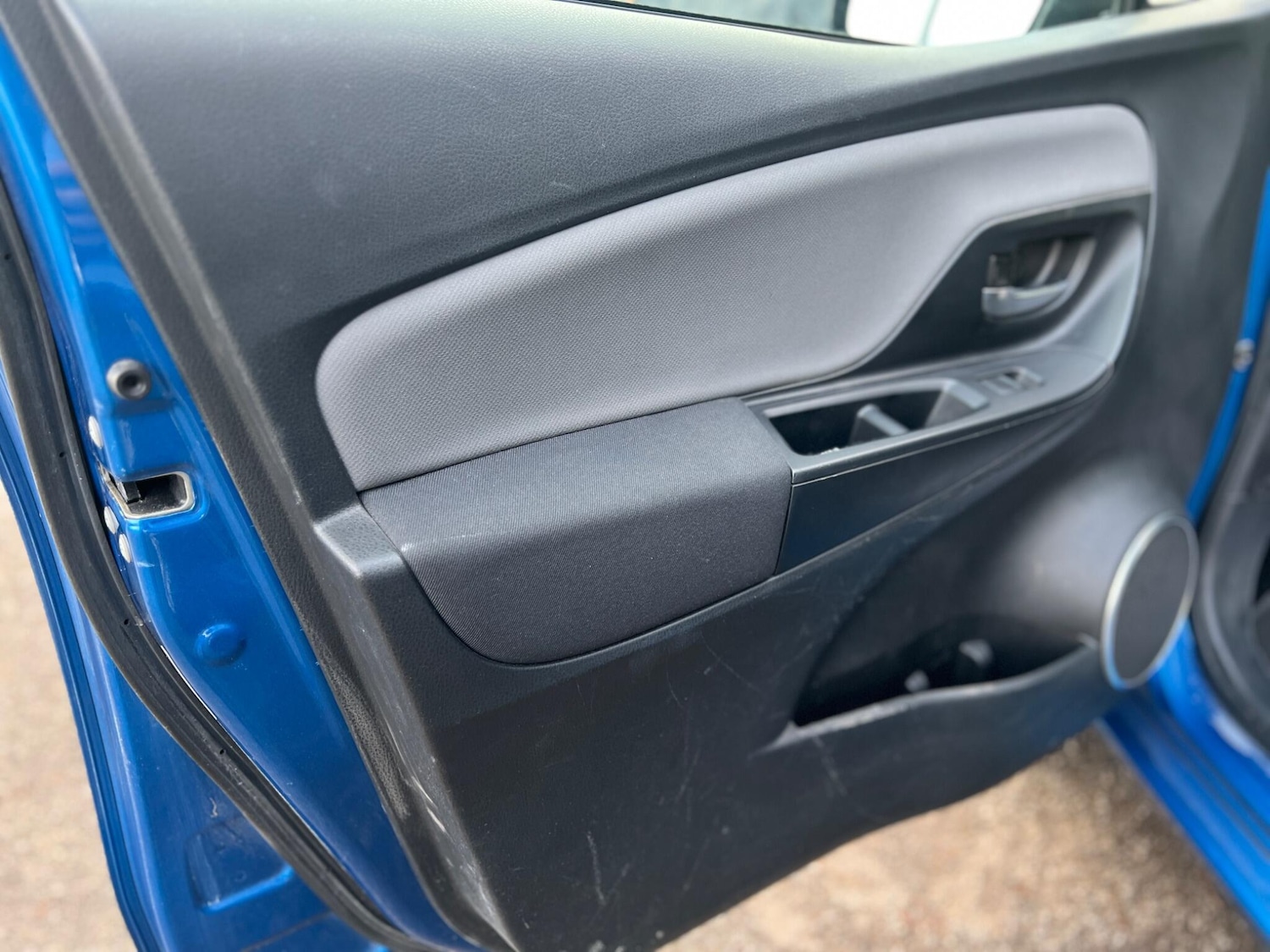 Used Toyota Yaris 2014 for sale - 77315059: Photo 40