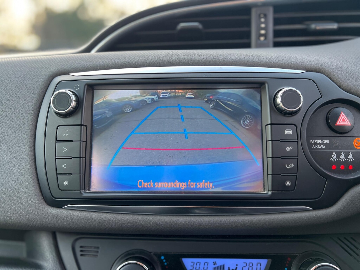 Used Toyota Yaris 2014 for sale - 77315059: Photo 52