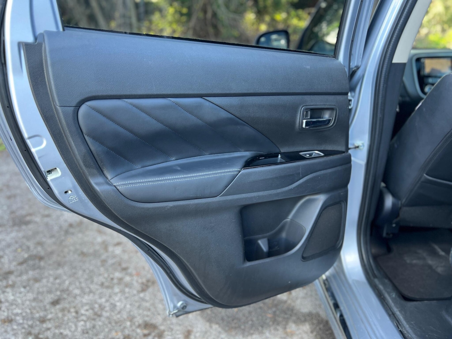 Used Mitsubishi Outlander 2017 for sale - 77892608: Photo 39