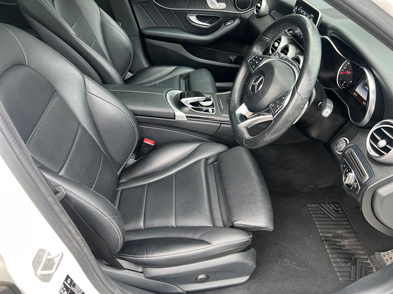 Used Mercedes-Benz C Class 2016 for sale - 77994322: Photo 32