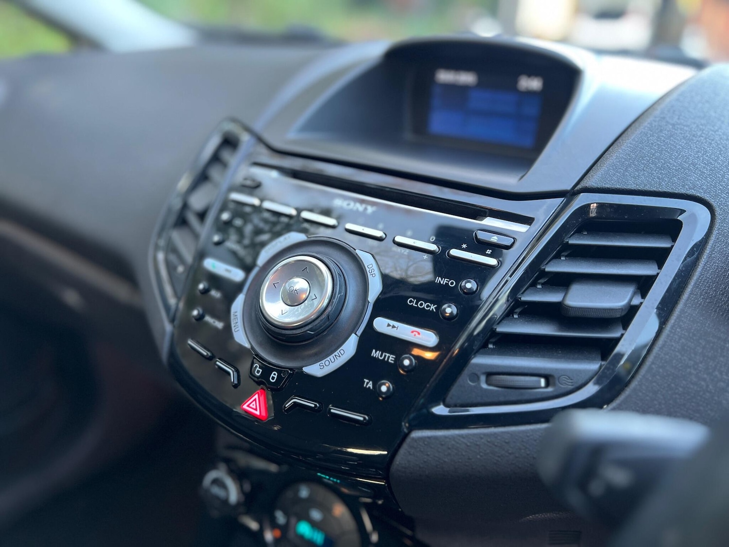 Used Ford Fiesta 2015 for sale - 77120551: Photo 38