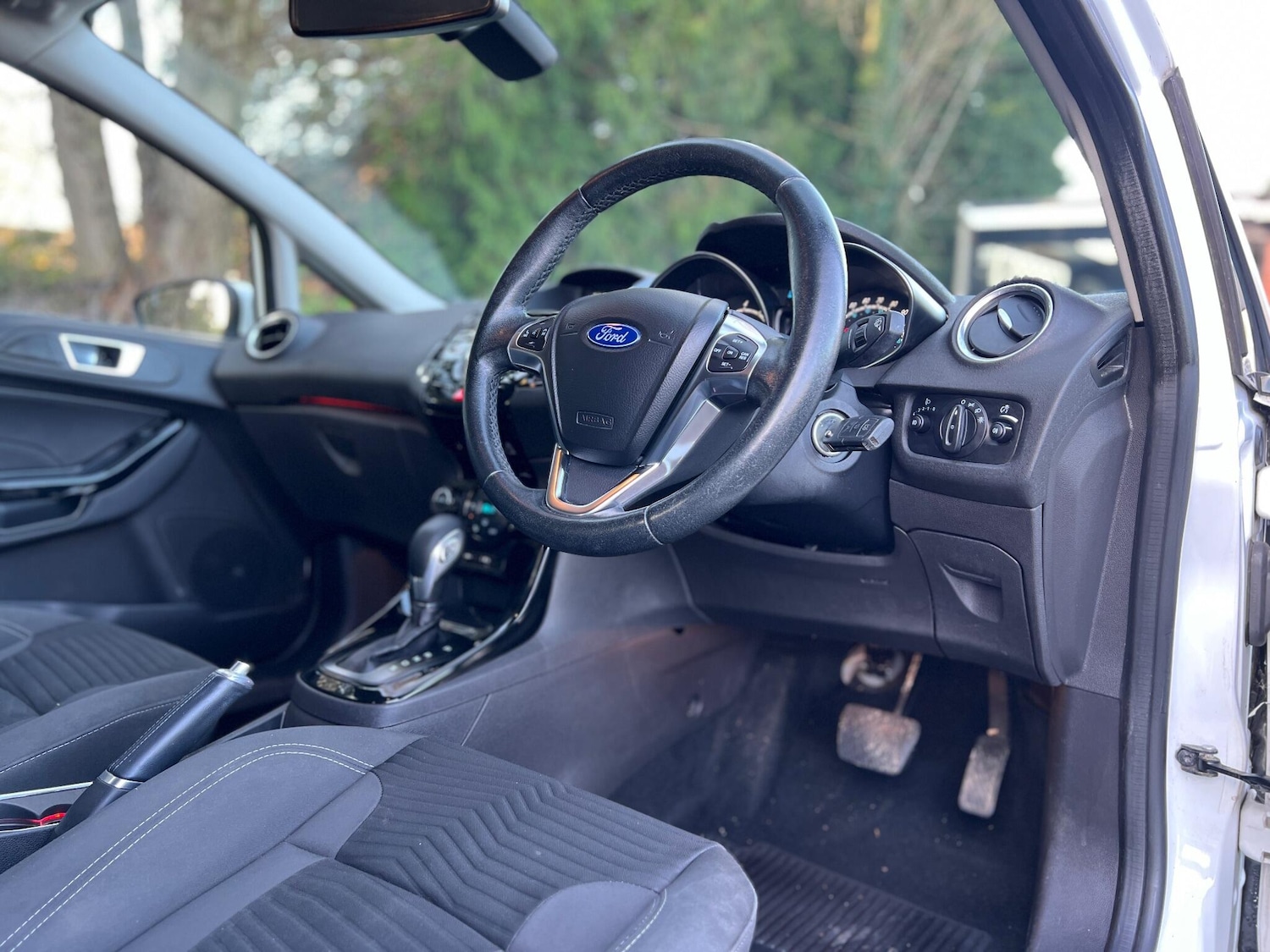 Used Ford Fiesta 2015 for sale - 77120551: Photo 43