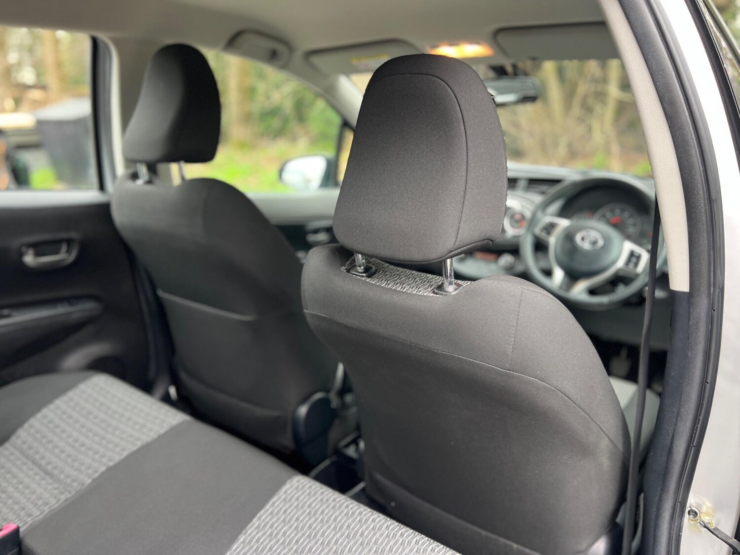 Used Toyota Yaris for sale - 77909638: Photo 37