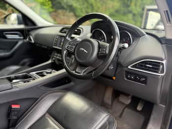Used Jaguar F-Pace 2016 for sale - 79726836: Photo