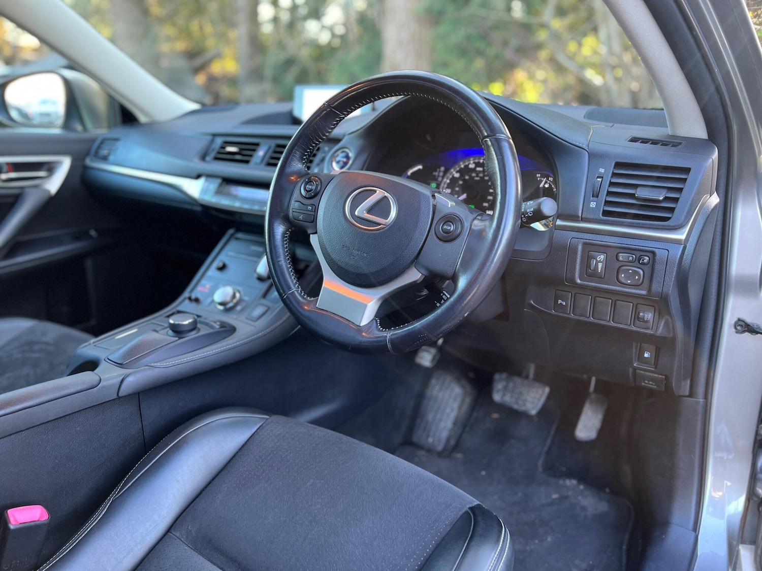 Used Lexus CT 2015 for sale - 78148155: Photo 2