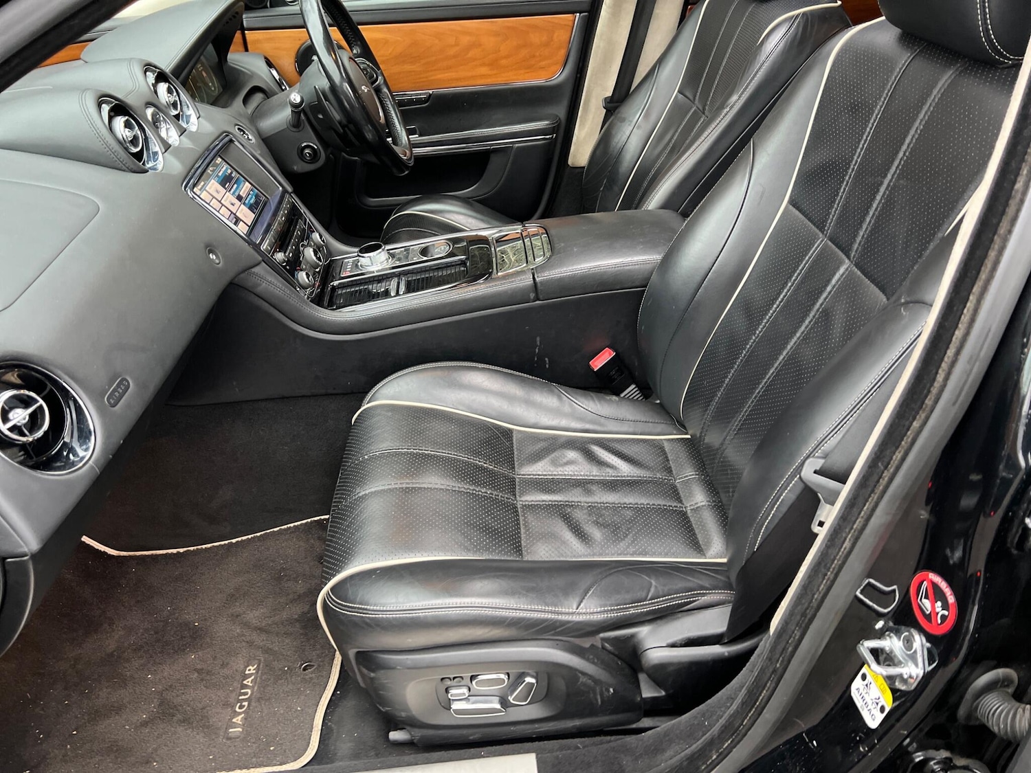 Used Jaguar XJ for sale - 77425608: Photo 40