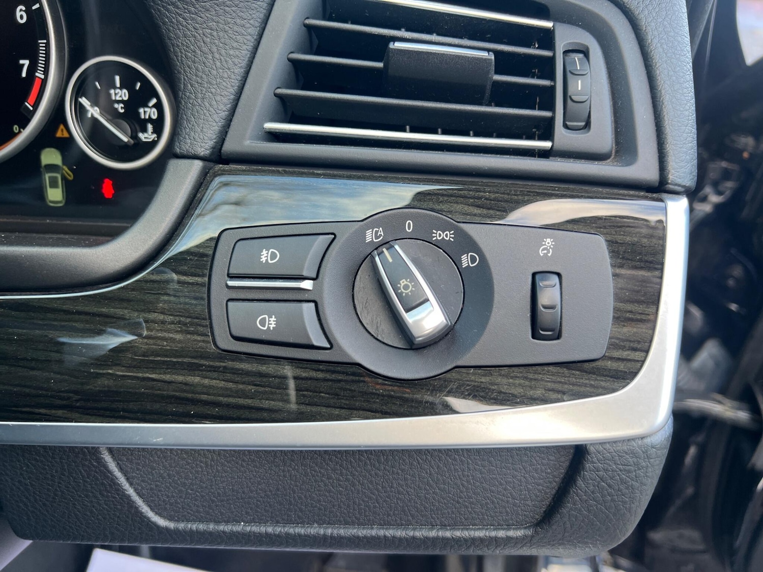 Used BMW 5 Series 2025 for sale - 77120292: Photo 40