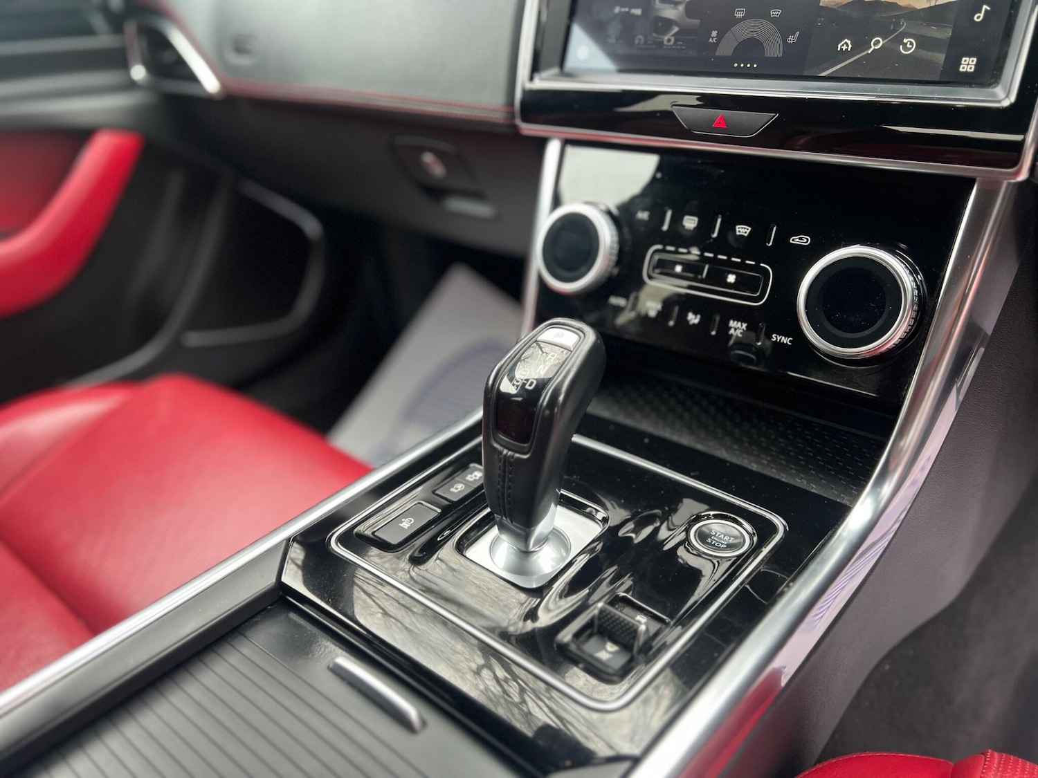 Used Jaguar XE 2020 for sale - 77799410: Photo 31