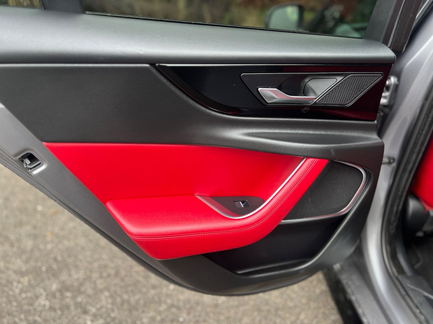 Used Jaguar XE 2020 for sale - 77799410: Photo 43