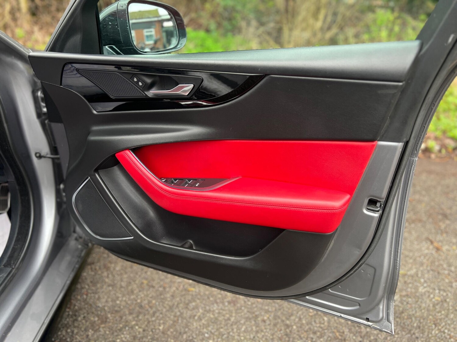 Used Jaguar XE 2020 for sale - 77799410: Photo 44