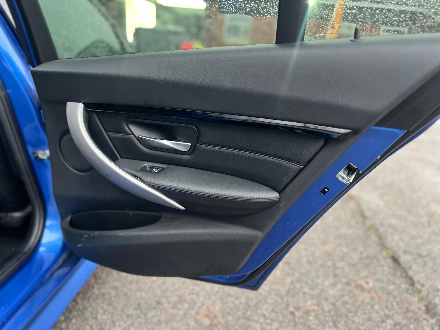 Used BMW 3 Series 2017 for sale - 77142943: Photo 39