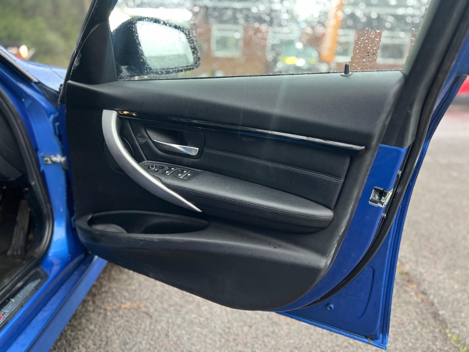 Used BMW 3 Series 2017 for sale - 77142943: Photo 40