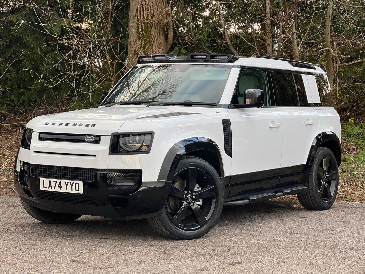 Used Land Rover Defender 110 for sale - 77671303: Photo 12