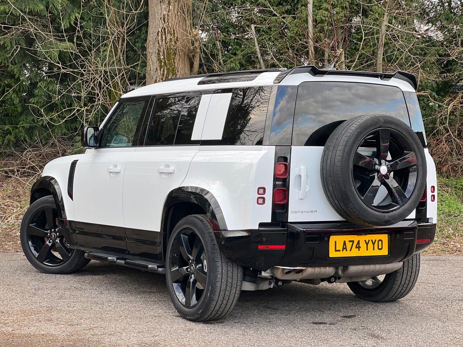 Used Land Rover Defender 110 for sale - 77671303: Photo 13