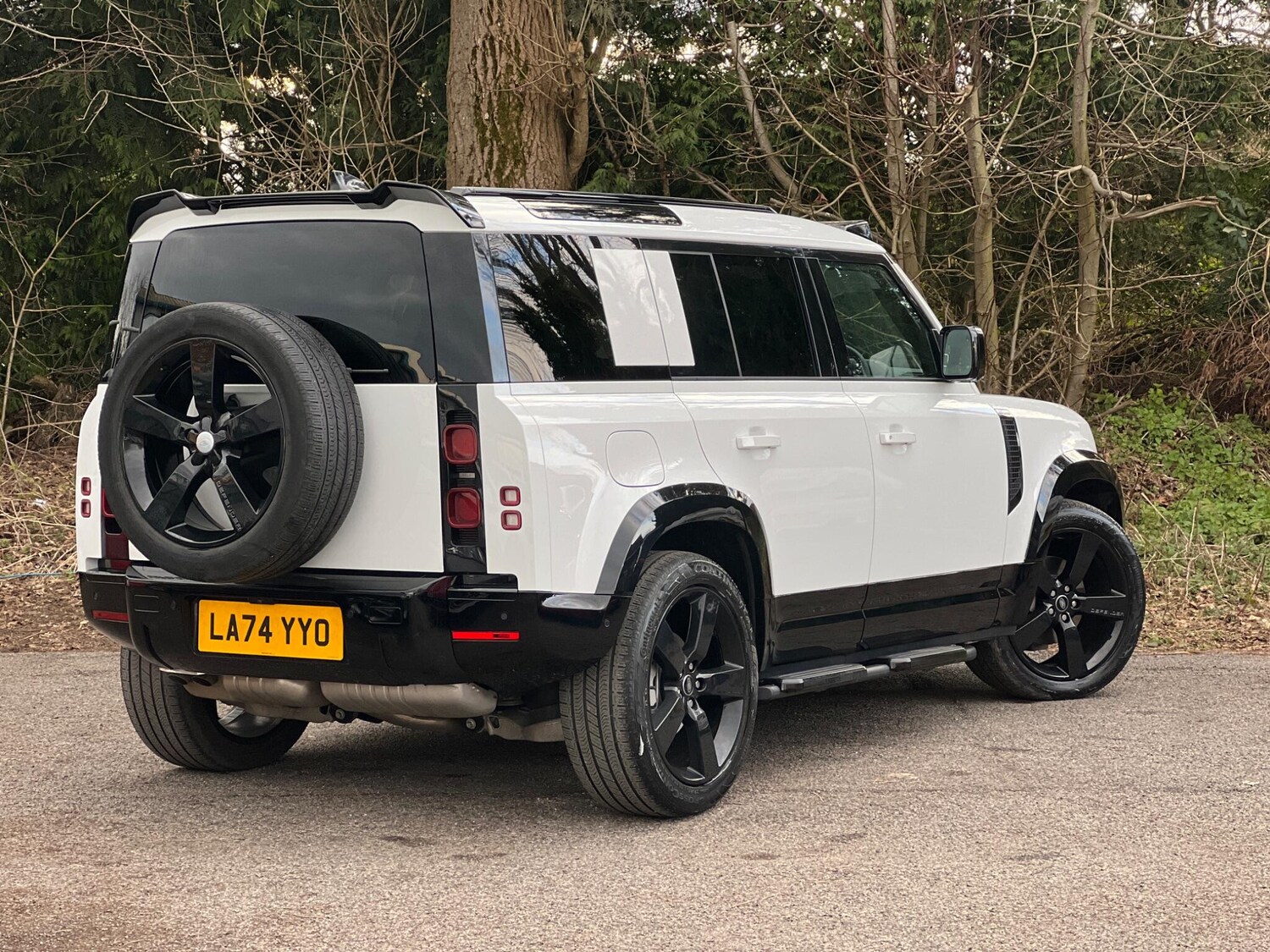 Used Land Rover Defender 110 for sale - 77671303: Photo 19