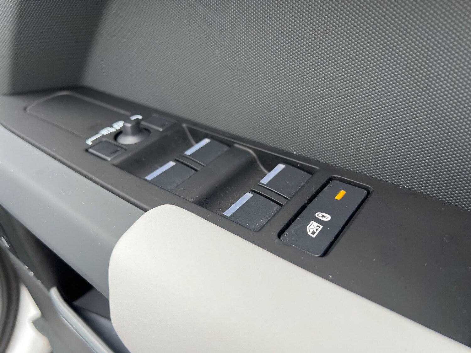 Used Land Rover Defender 110 for sale - 77671303: Photo 29