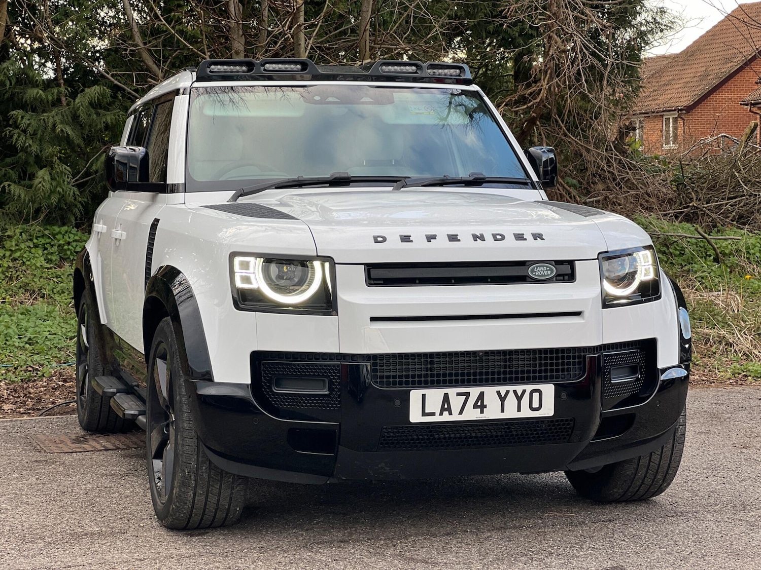 Used Land Rover Defender 110 for sale - 77671303: Photo 3