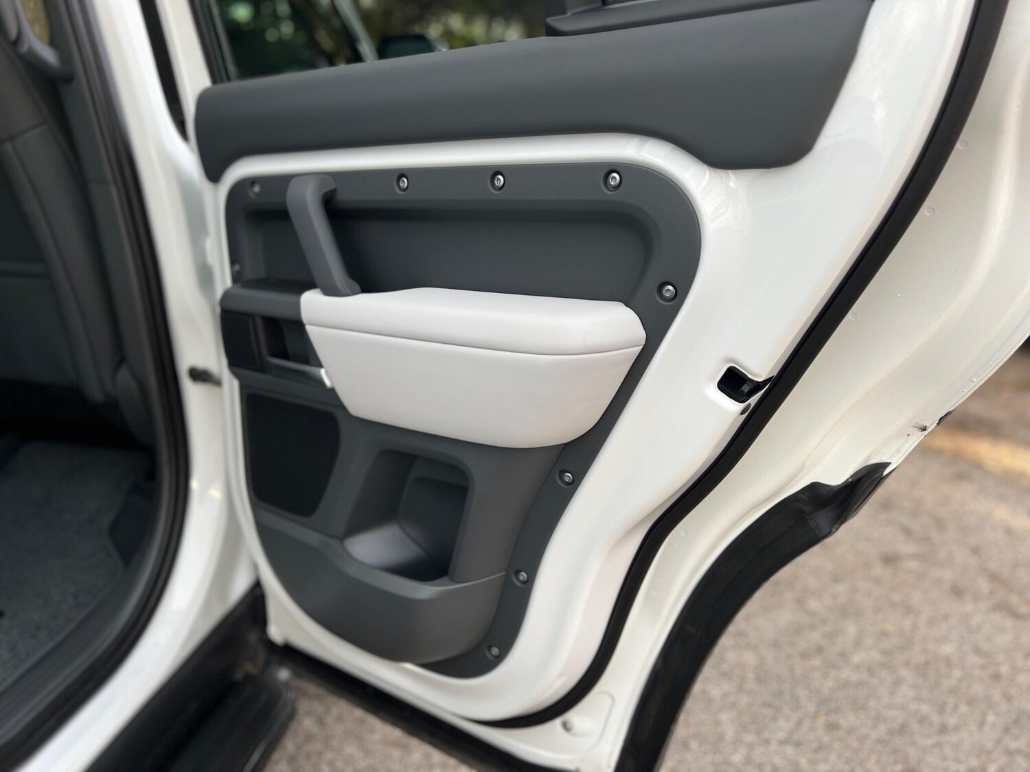 Used Land Rover Defender 110 for sale - 77671303: Photo 33