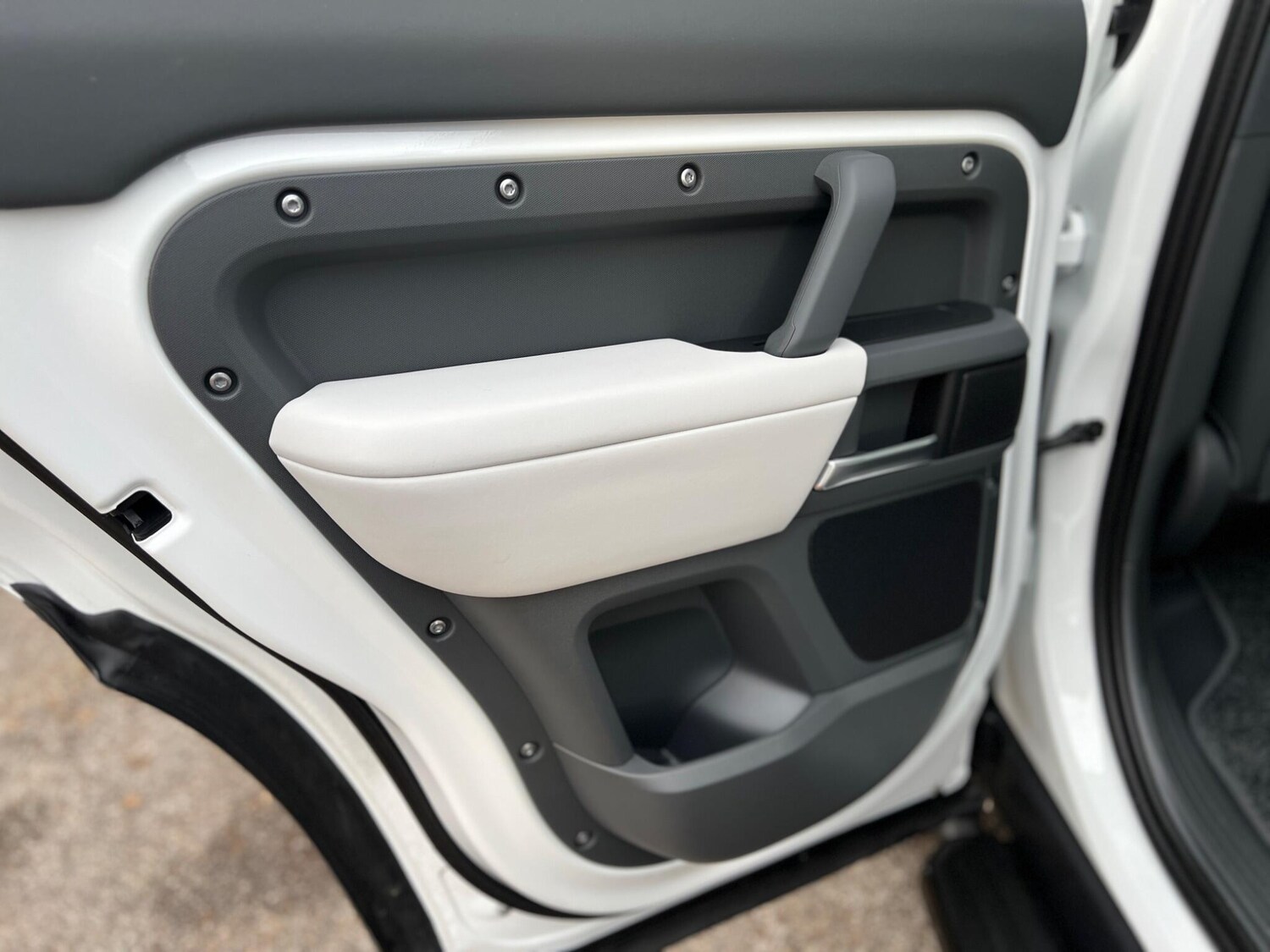 Used Land Rover Defender 110 for sale - 77671303: Photo 34