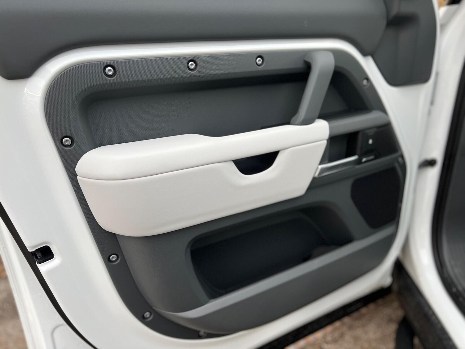 Used Land Rover Defender 110 for sale - 77671303: Photo 35