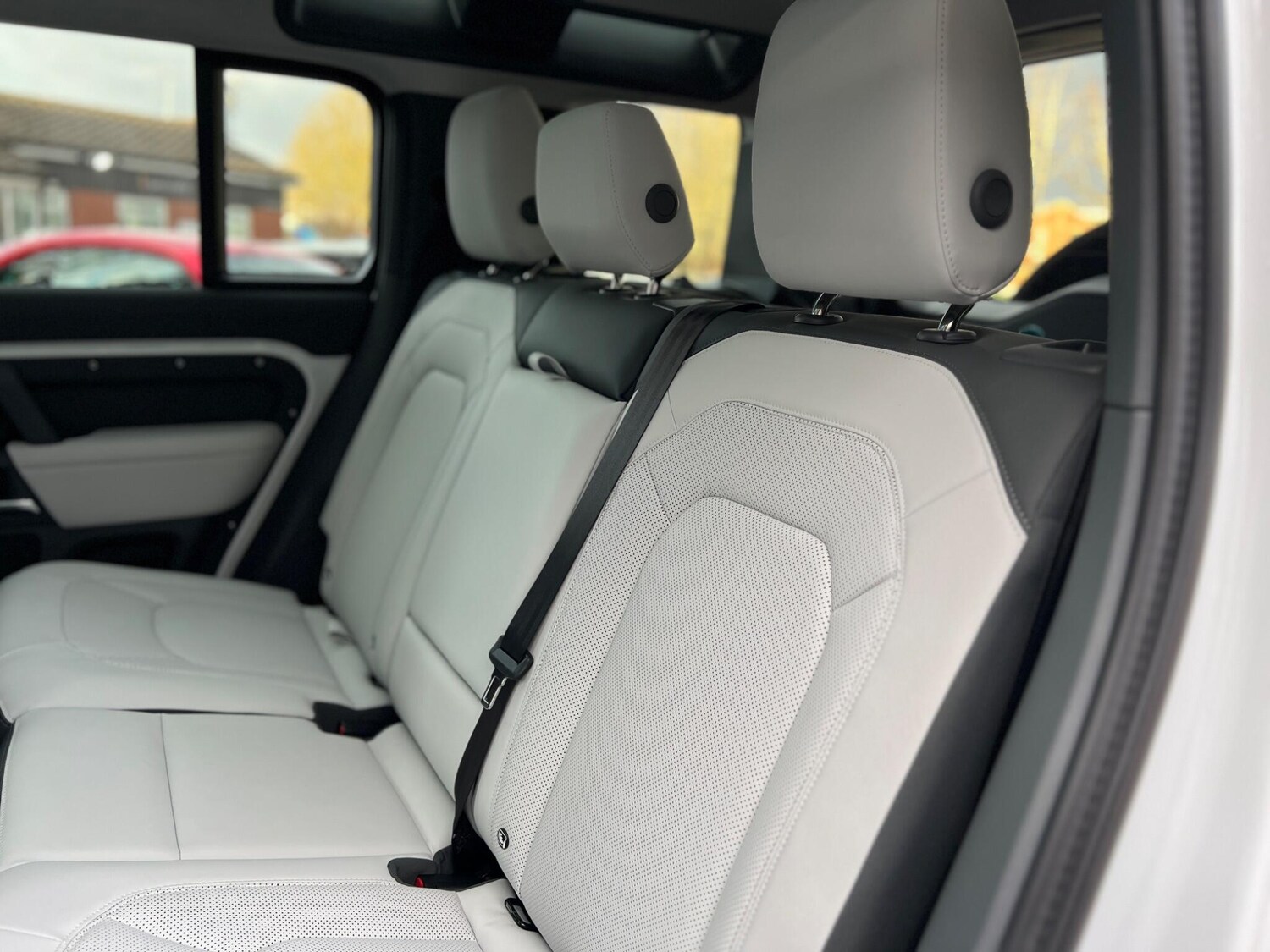 Used Land Rover Defender 110 for sale - 77671303: Photo 58