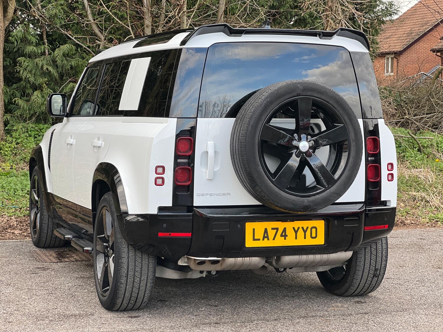 Used Land Rover Defender 110 for sale - 77671303: Photo 6