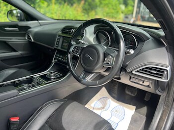 Used Jaguar XE 2016 for sale - 78866978: Photo