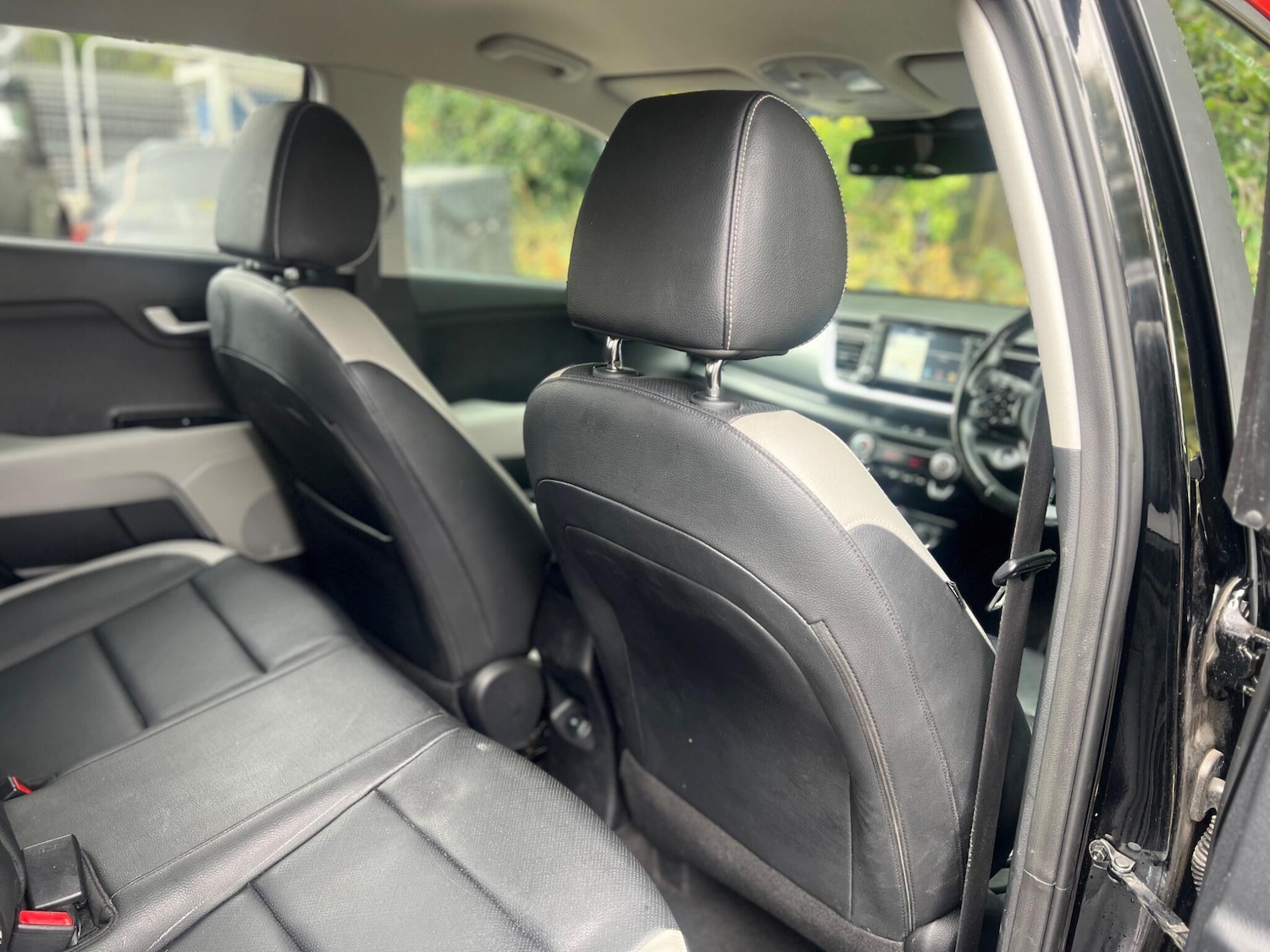 Used Kia Stonic 2020 for sale - 77238450: Photo 31