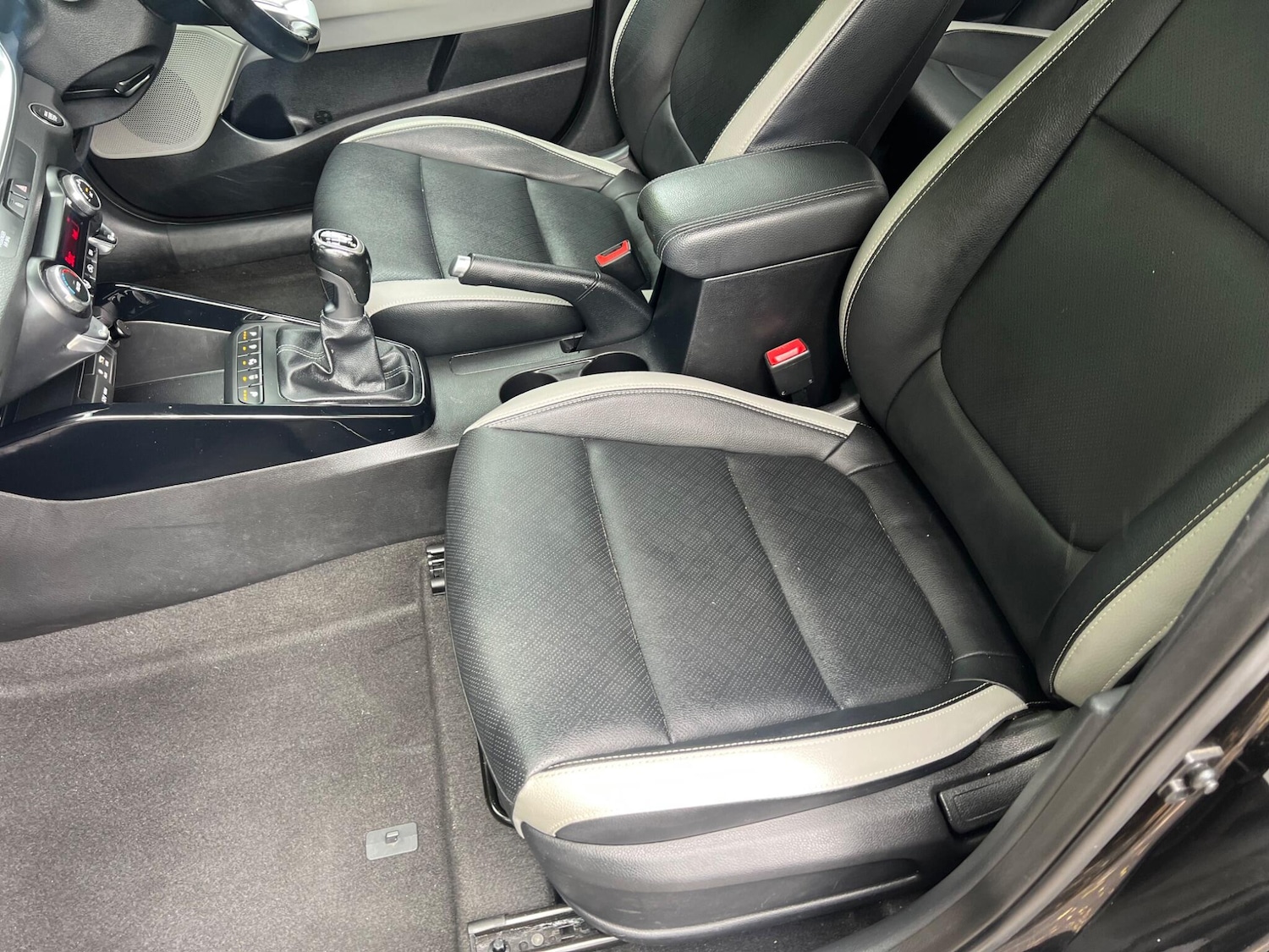 Used Kia Stonic 2020 for sale - 77238450: Photo 55