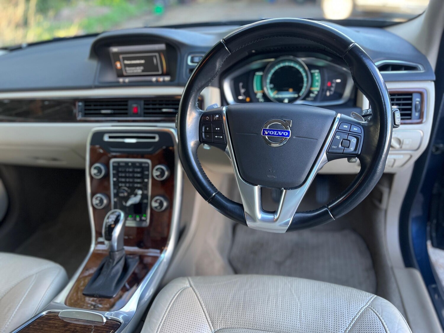 Used Volvo V70 for sale - 77909746: Photo 32