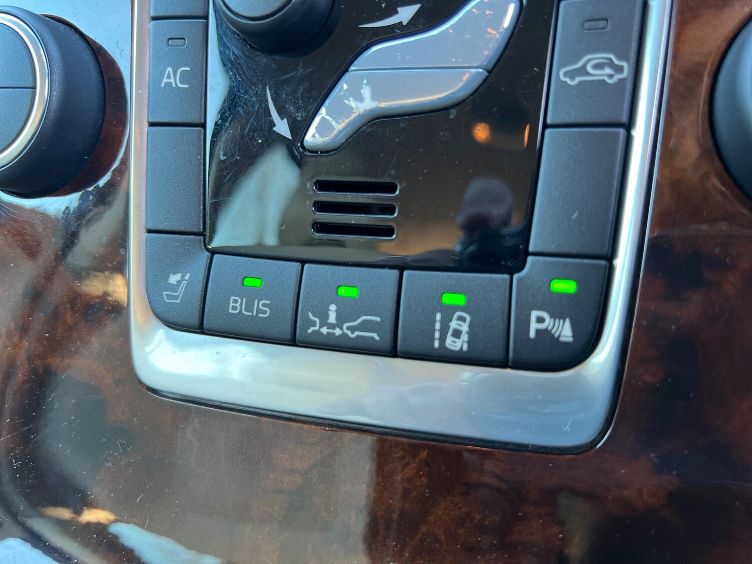 Used Volvo V70 for sale - 77909746: Photo 45