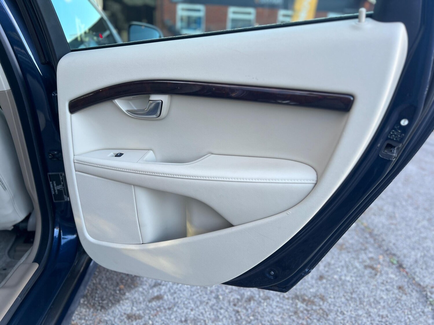 Used Volvo V70 for sale - 77909746: Photo 50