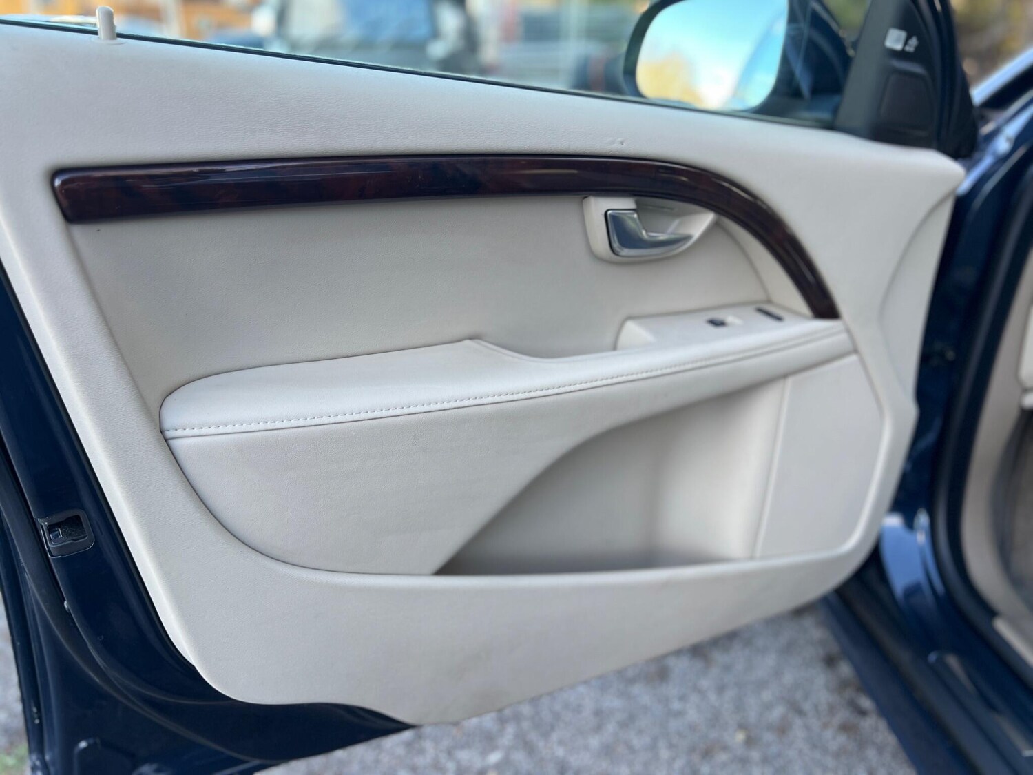 Used Volvo V70 for sale - 77909746: Photo 52