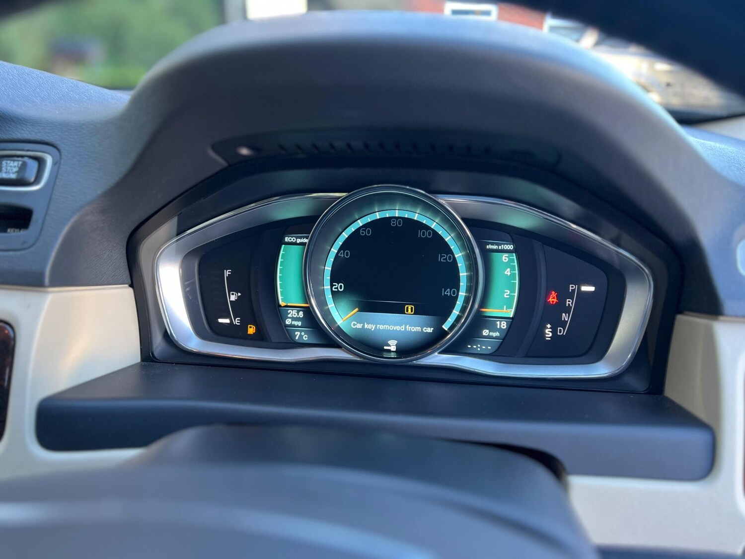 Used Volvo V70 for sale - 77909746: Photo 63