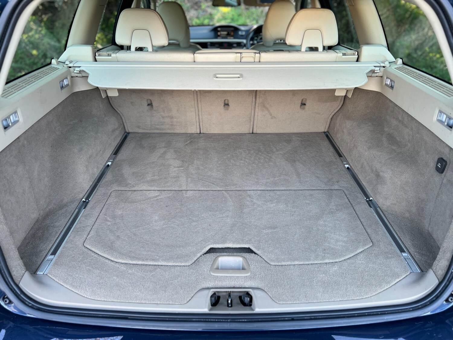 Used Volvo V70 for sale - 77909746: Photo 64